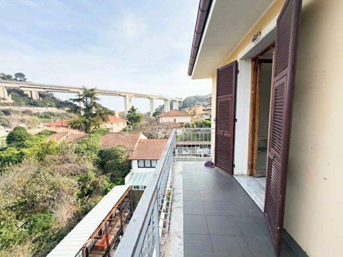 Appartamento bilocale in vendita in Strada Privata Villaggio Verde, Imperia