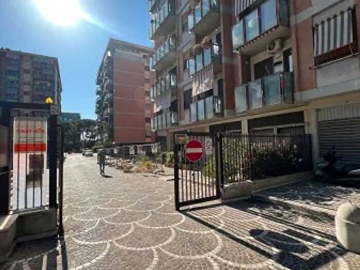 Appartamento con 6 locali in vendita in Via Alessio Baldovinetti, Roma