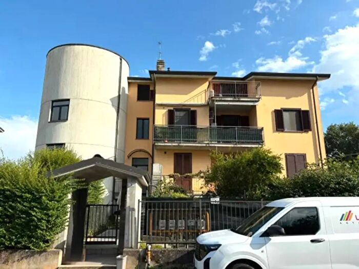 Appartamento bilocale in vendita in Via Monte Grappa, Motta Visconti