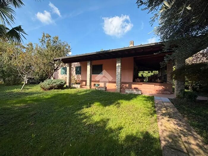 Casa con 5 locali in vendita in Via delle Calci, Palazzolo Sull'Oglio