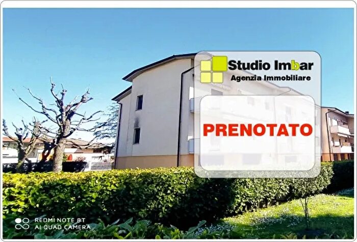 Appartamento trilocale in vendita in Via Monte Grappa, Bariano