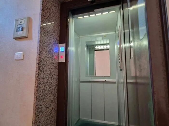 Appartamento quadrilocale in vendita in Via Lanzellotti d, Brindisi