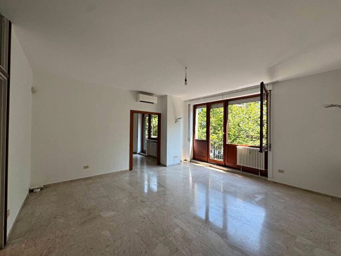 Appartamento con 6 locali in affitto in De Angeli, Milano