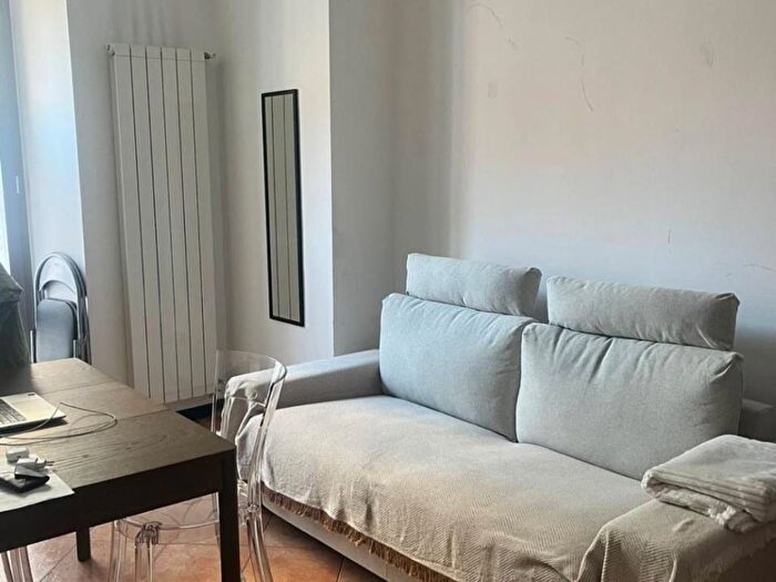 Appartamento bilocale in affitto in Via Curtatone, Quadronno Crocetta, Milano