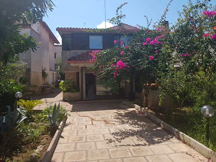 Casa con 6 locali in vendita in Via delle Dracene, Lecce