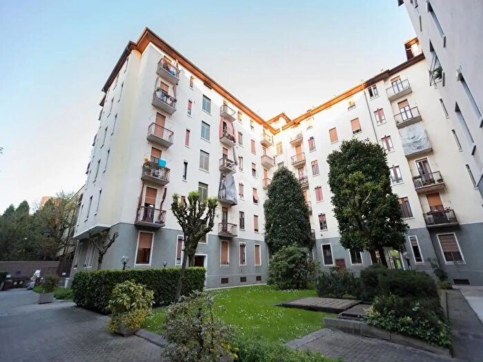 Appartamento bilocale in vendita in Viale Sarca, Milano