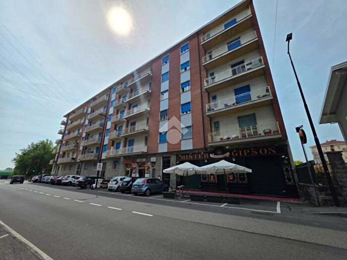 Appartamento quadrilocale in affitto in Via sestriere, Fratelli Cervi Repubblica, Rivoli