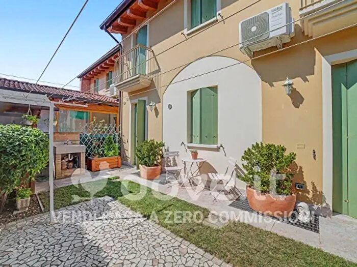 Casa quadrilocale in vendita in Via Monte Grappa, San Martino Di Lupari
