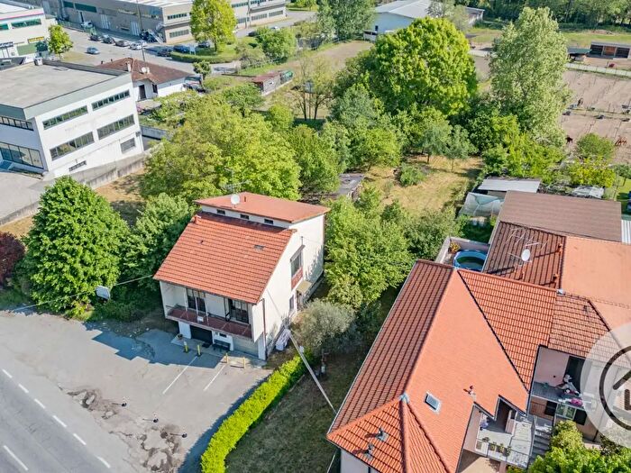 Casa con 5 locali in vendita in Via Trieste, Besozzo