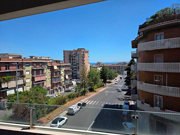 Appartamento trilocale in affitto in Via Piermaria Rosso di San Secondo, Vulcania Sanzio, Catania