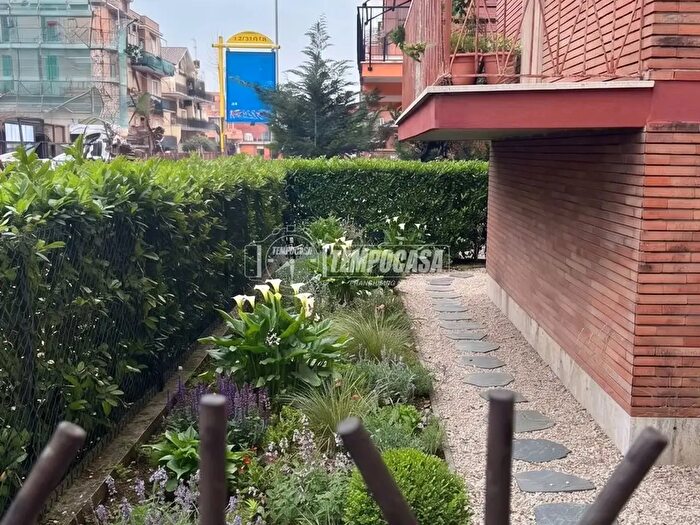 Appartamento trilocale in vendita in Via Nettuno, Ladispoli