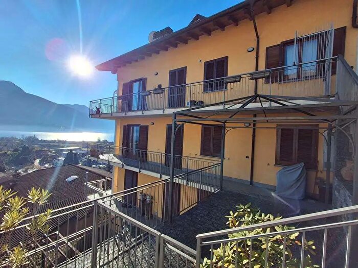 Appartamento con 5 locali in vendita in Gravedona ed Uniti