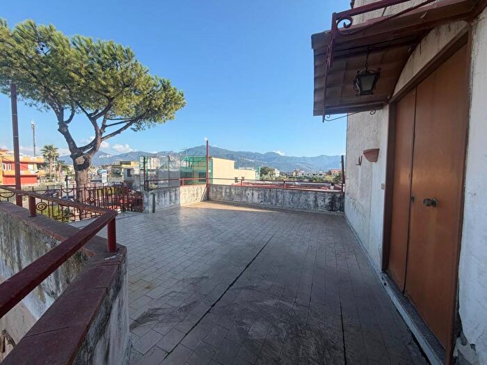 Appartamento quadrilocale in vendita in Via Domenico Catalano, Centro, Scafati
