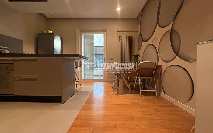 Appartamento trilocale in vendita in Via Carafa Ettore, Casoria