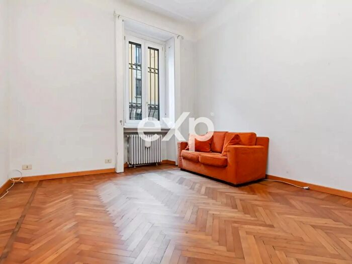 Appartamento trilocale in vendita in Milano