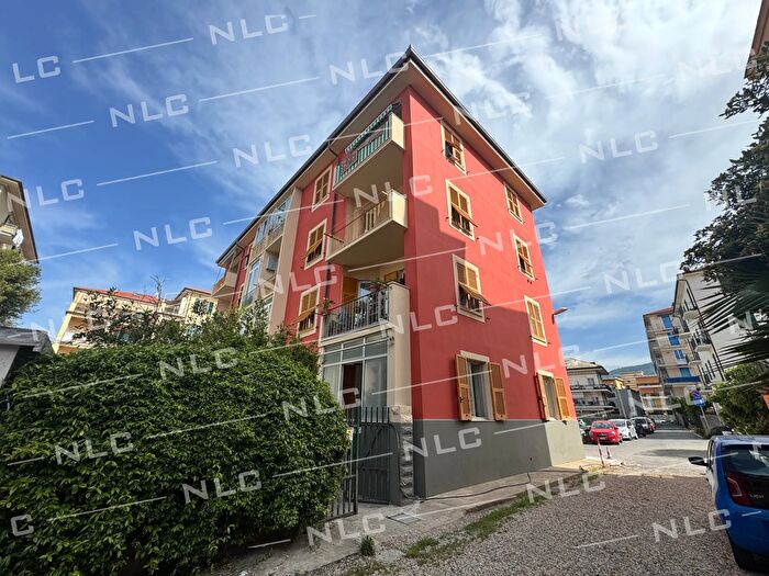 Appartamento con 6 locali in vendita in Lavagna