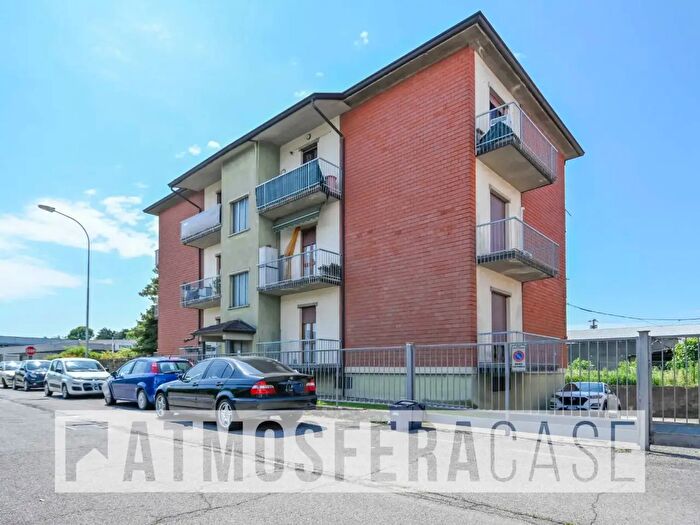 Appartamento trilocale in vendita in Via Sempione, Castel Rozzone