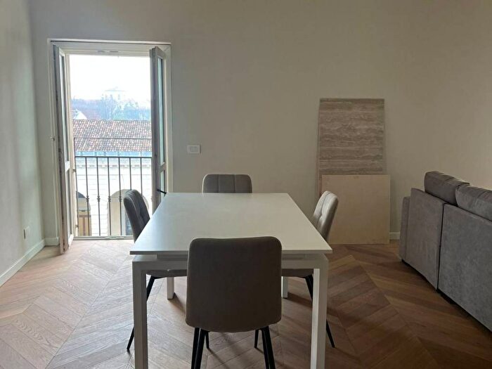 Appartamento bilocale in affitto in Piazzale Arnaldo, Magenta Arnaldo, Brescia