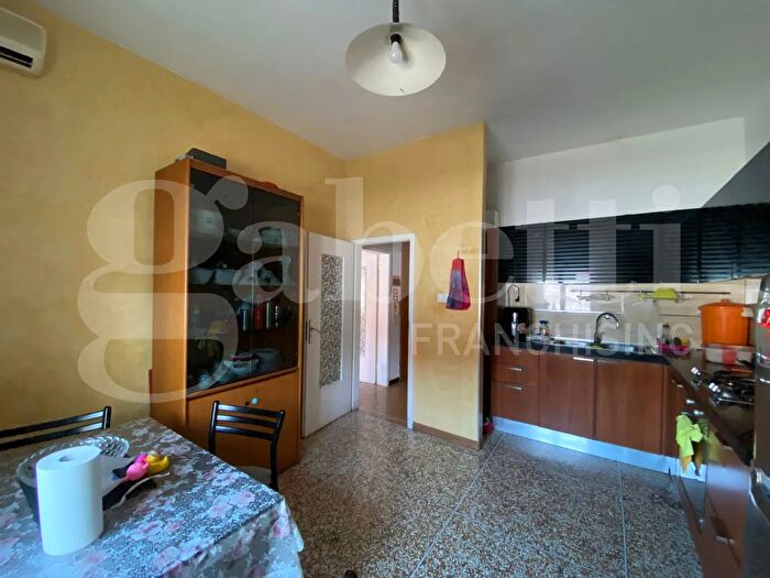 Appartamento trilocale in vendita in Via Arcoveggio, Bologna