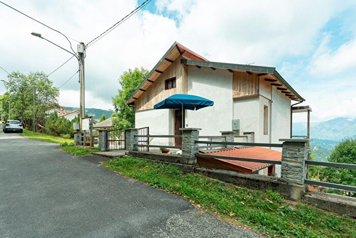 Casa con 5 locali in vendita in Via Roc del Trun, Bagnolo Piemonte