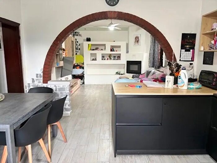 Casa con 6 locali in vendita in Empoli