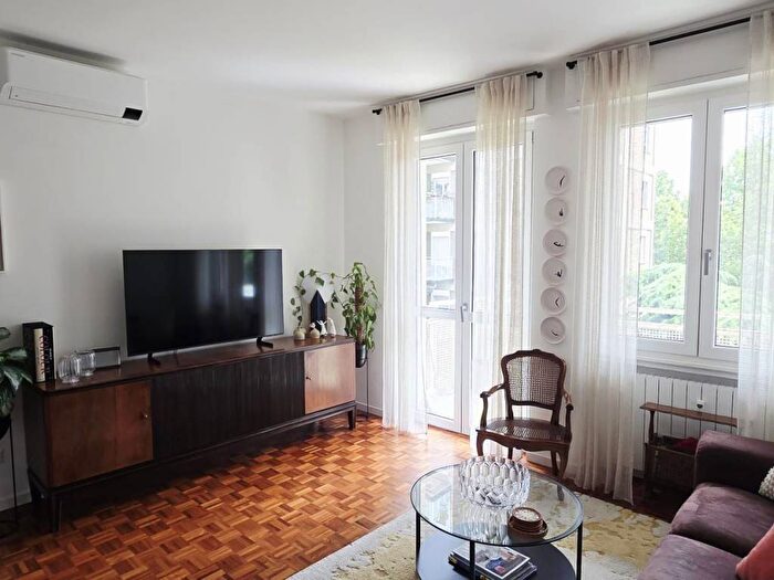Appartamento trilocale in affitto in Via Alcuino, Sempione, Milano