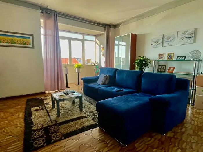 Appartamento con 6 locali in vendita in Livorno