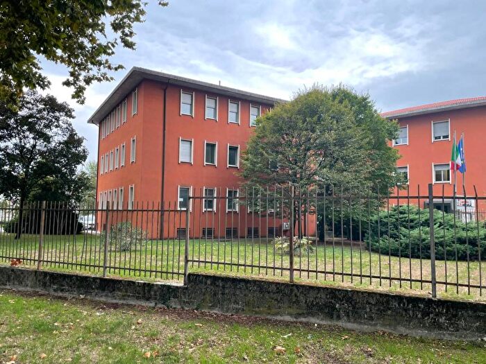 Casa con 6 locali in affitto in Via Armando Diaz, Centro, Legnago