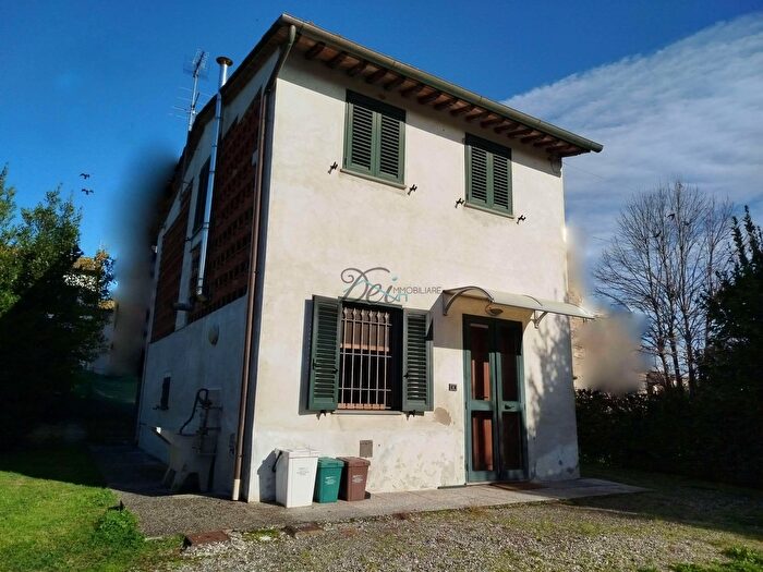 Casa trilocale in vendita in Via dellImmagine Farnocchia, Capannori