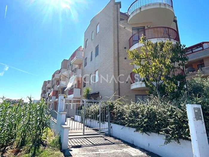 Appartamento trilocale in vendita in Via Don l Sturzo, Campomarino