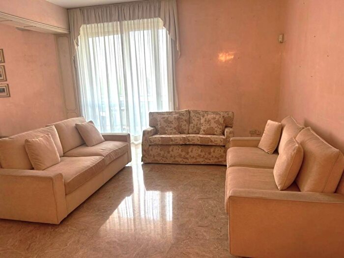 Appartamento con 5 locali in affitto in Via Alessandro Manzoni, Centro Storico, Monza
