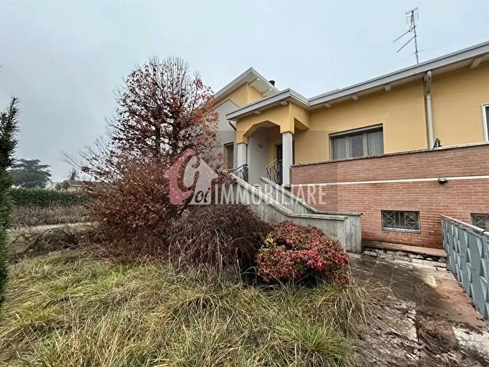 Casa con 10 locali in vendita in Via Fornace, Sabbioneta