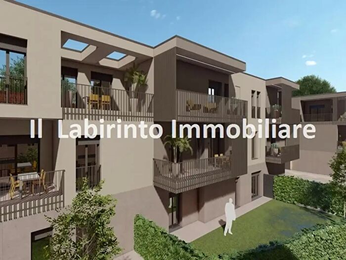 Appartamento trilocale in vendita in Via Canal Grande, Faenza