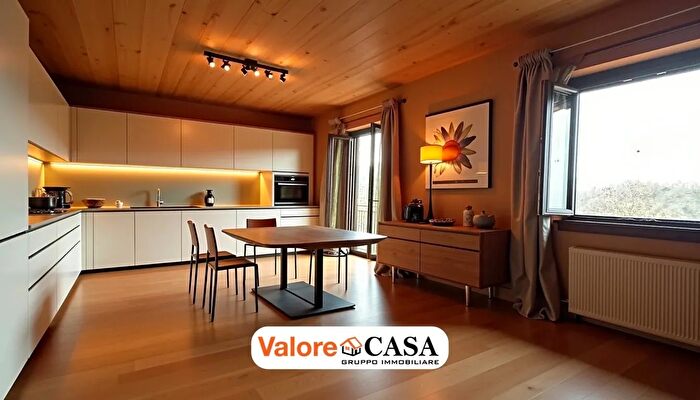 Casa con 10 locali in vendita in Montechiaro DAcqui