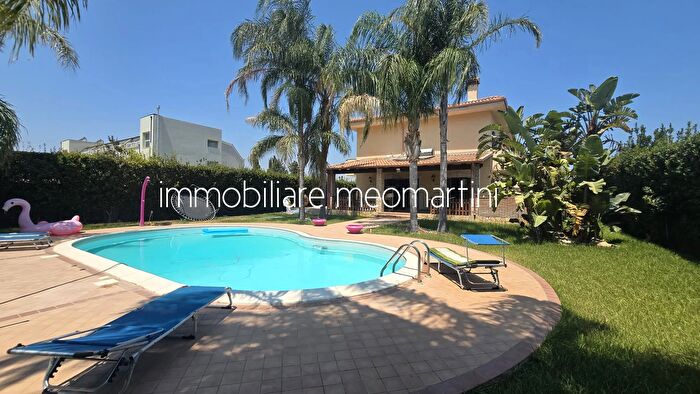 Casa con 14 locali in affitto in Via Vitaliano Brancati Melilli Sr, Augusta