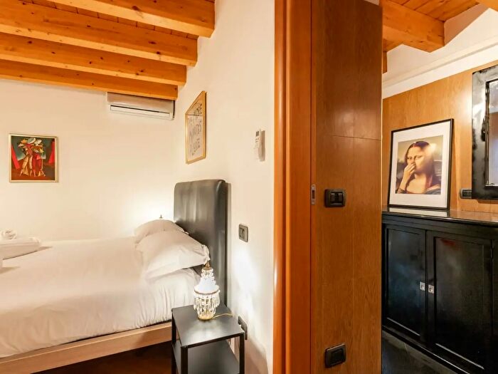 Appartamento monolocale in affitto in Viale Lunigiana, Milano