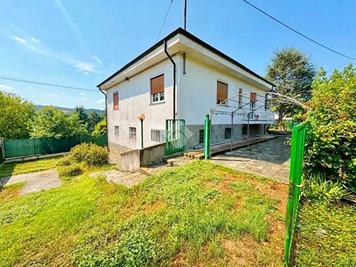 Casa quadrilocale in vendita in Via Circonvallazione, Gassino Torinese