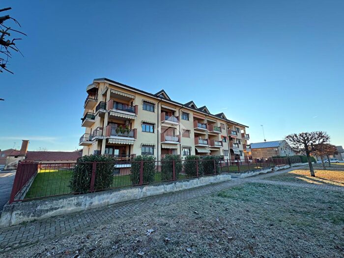 Appartamento con 5 locali in vendita in Via Monsignor, Carmagnola