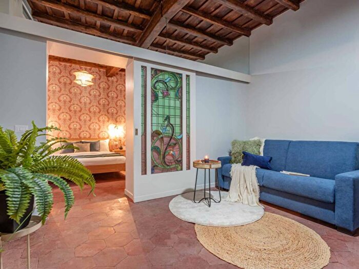 Appartamento trilocale in affitto in Via della Madonna dei Monti, Monti, Roma