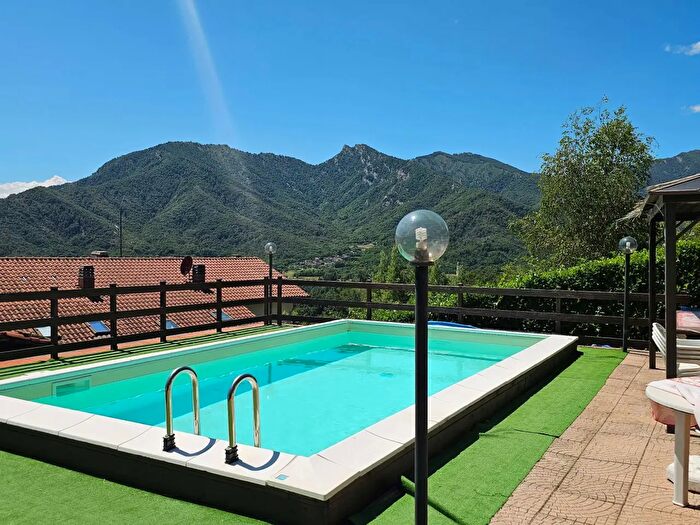 Casa con 5 locali in vendita in Strada Berga, Cumiana