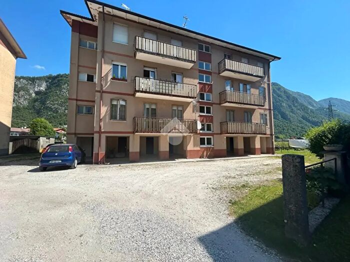 Appartamento trilocale in vendita in Via della Repubblica, Villa Santina
