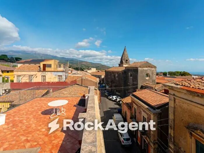 Appartamento quadrilocale in vendita in Corso Vittorio Emanuele, Trecastagni