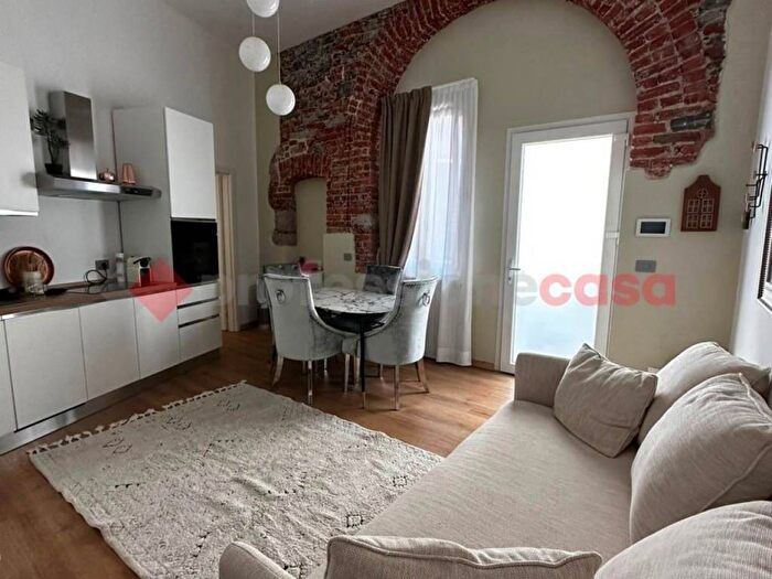 Appartamento bilocale in affitto in Via Torino, Centro, Arona