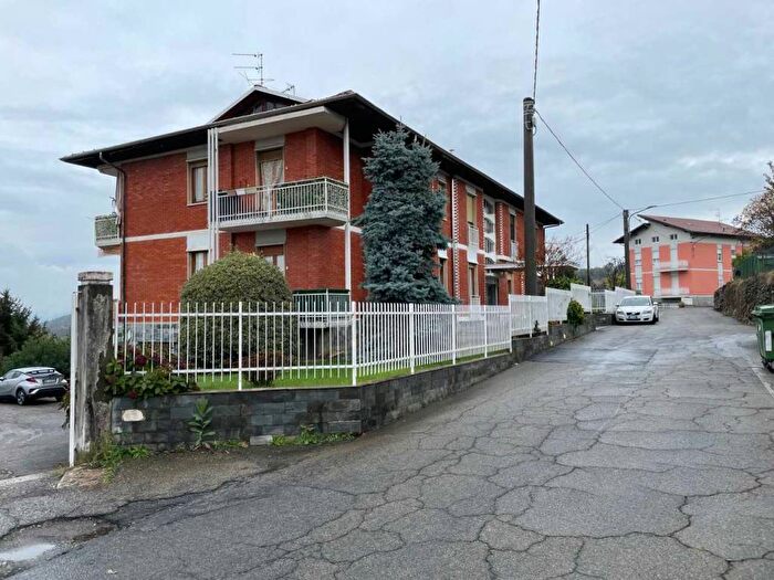 Appartamento trilocale in affitto in Via Mombarone, Occhieppo Inferiore