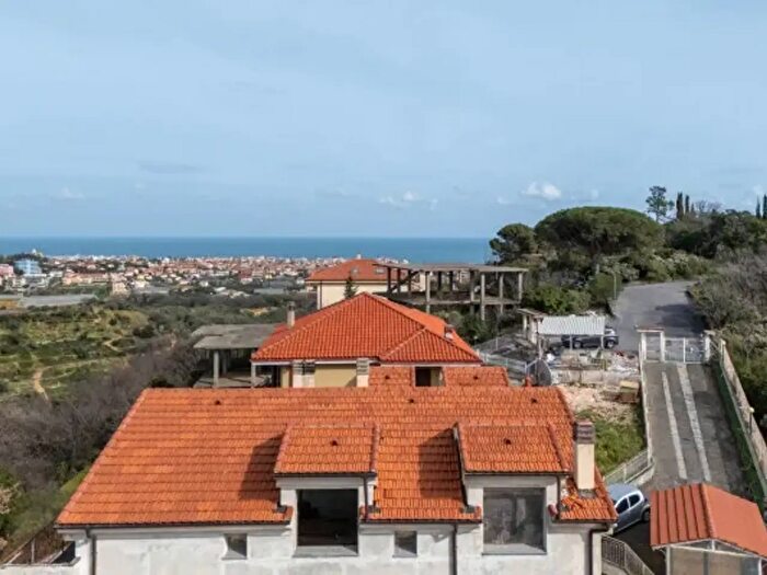 Appartamento trilocale in vendita in Via Colmanet, Borghetto Santo Spirito