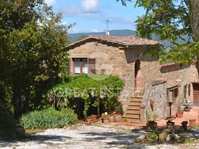 Casa con 6 locali in vendita in Piazza della Libertà, Casole D'Elsa
