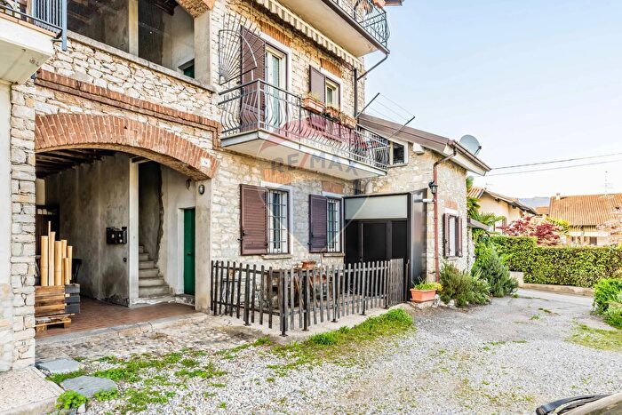 Appartamento bilocale in vendita in Biandronno