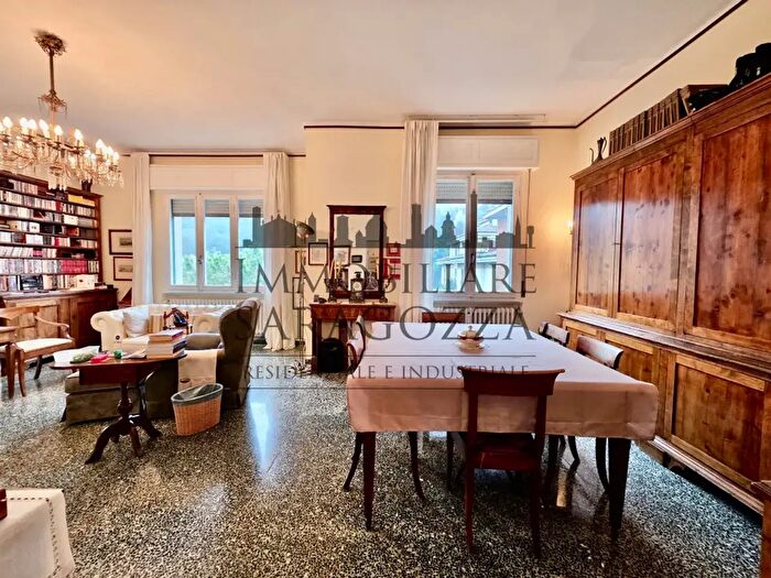 Appartamento con 5 locali in vendita in Via Bellinzona, Bologna