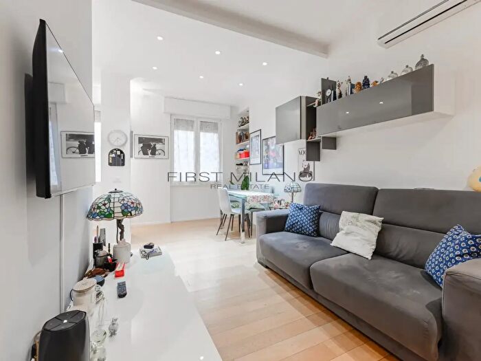 Appartamento bilocale in vendita in Via Edolo, Milano