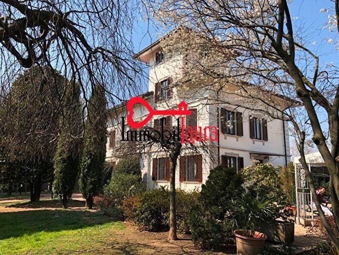 Appartamento trilocale in affitto in San Salvatore, Binago